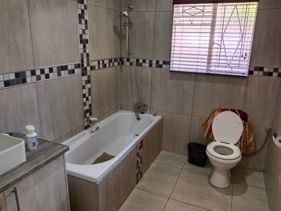 3 Bedroom Property for Sale in Kuruman Northern Cape